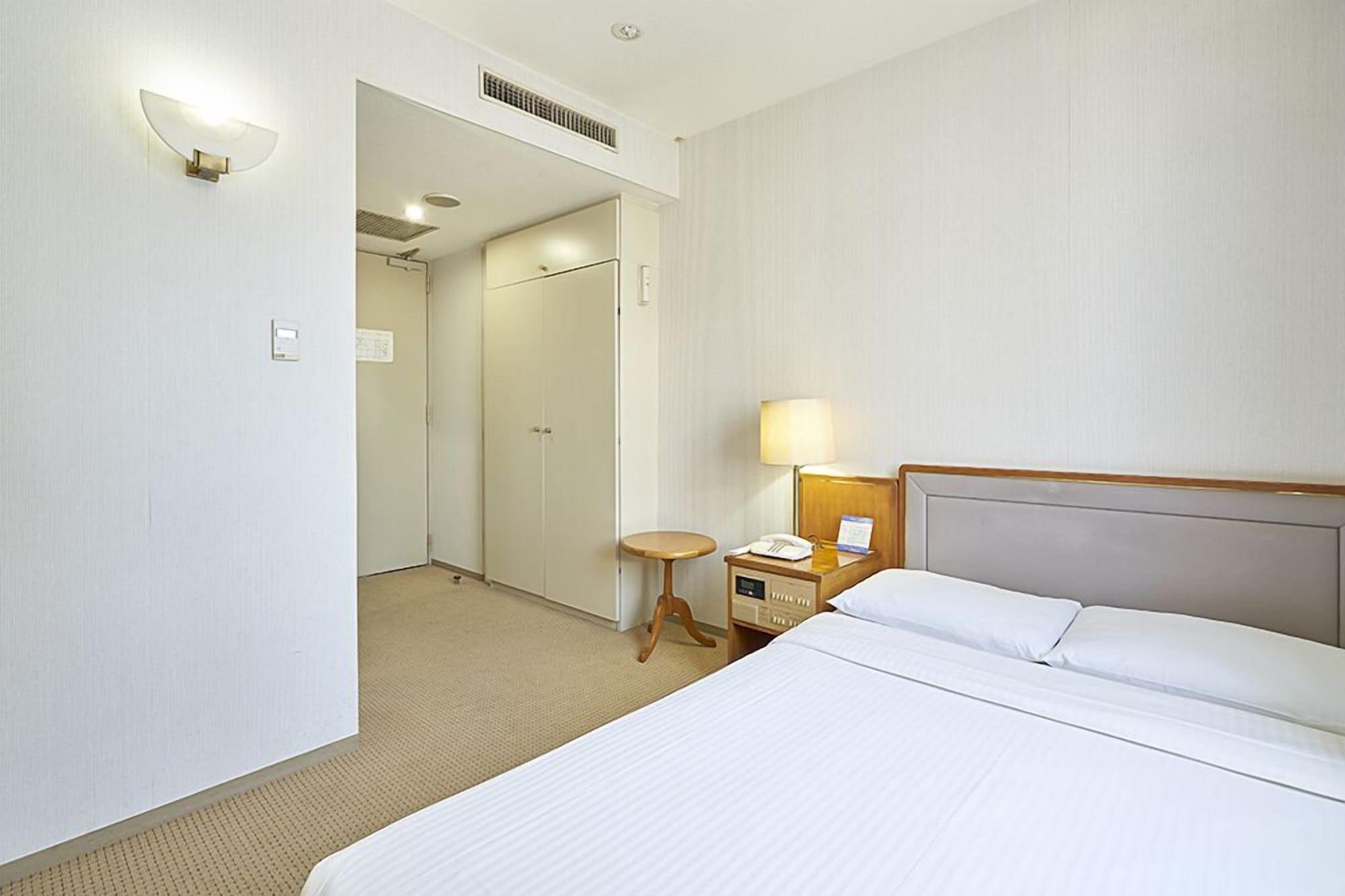 Tetoranze Makuhari Inagekaigan Hotel Chiba Exterior photo
