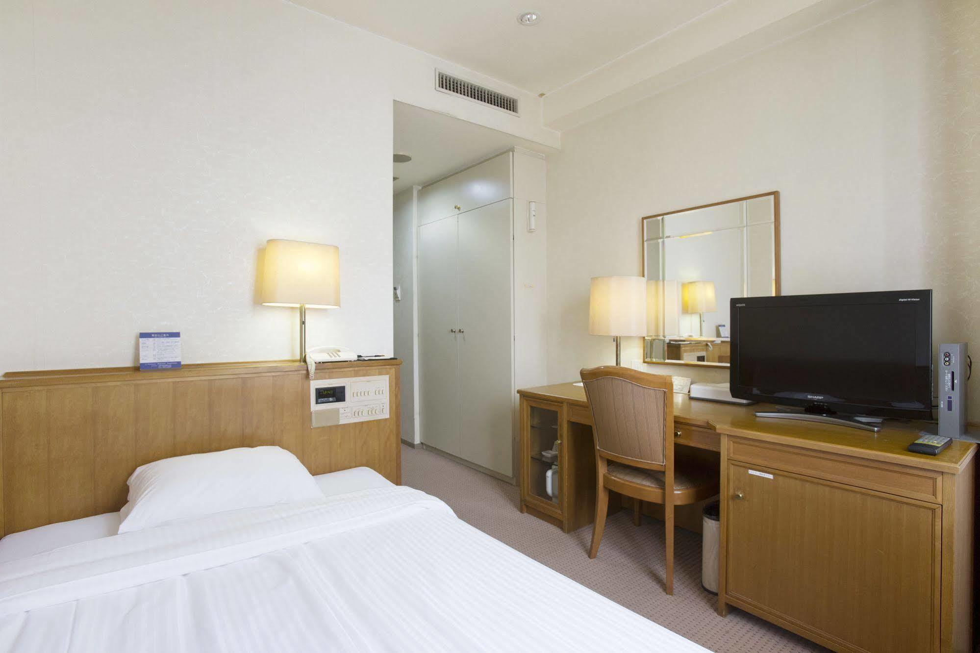 Tetoranze Makuhari Inagekaigan Hotel Chiba Exterior photo